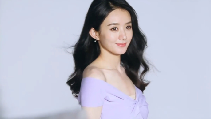 化妆|赵丽颖拍vlog透露自拍妙招 笑称化妆只有三个步骤