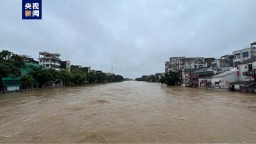 漠阳江江城河堤站迎洪峰 已超警戒水位1.42米