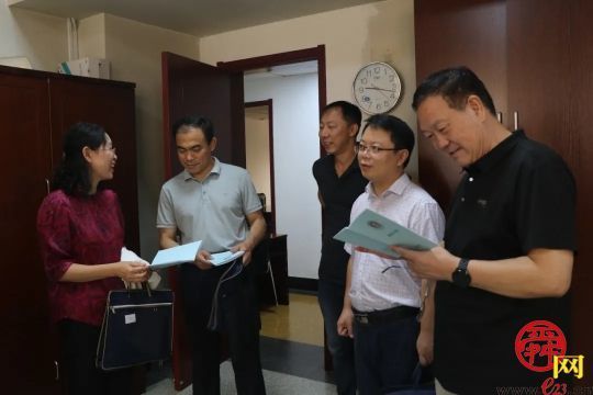 省委依法治省办、省司法厅调研组到济南仲裁办调研指导工作