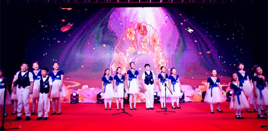 百名青年记者走基层丨西市场街道举办庆祝北大片区回迁两周年暨喜迎新中国成立70周年社区喜乐会