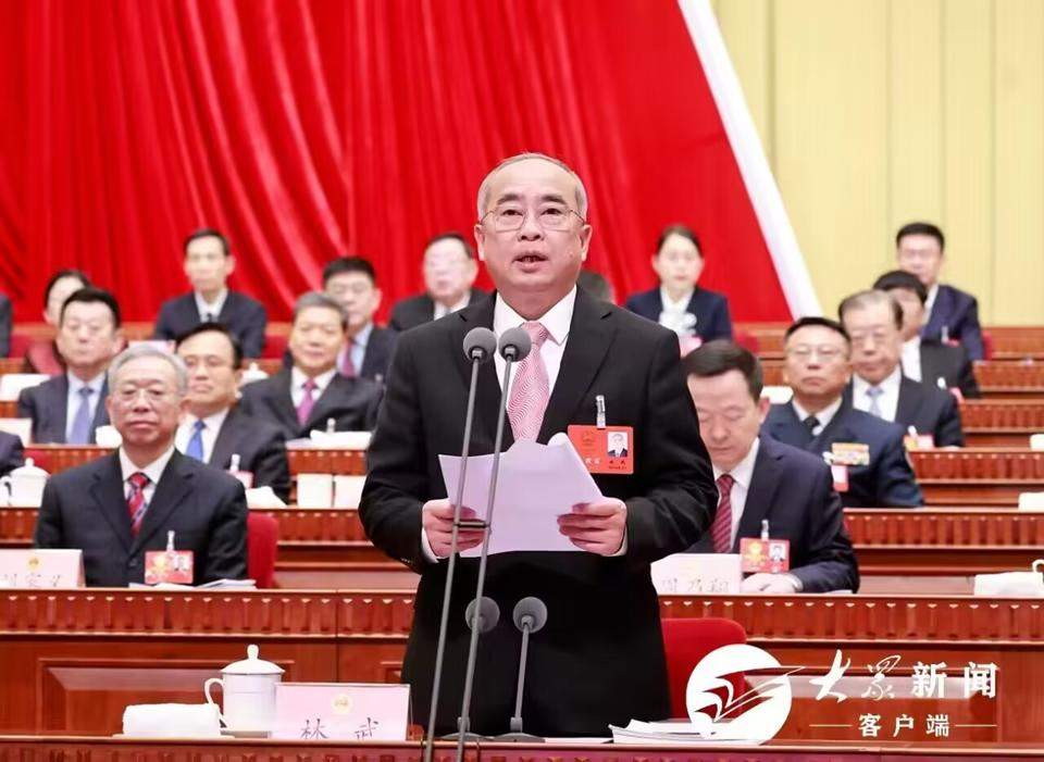 省十四届人大二次会议隆重开幕