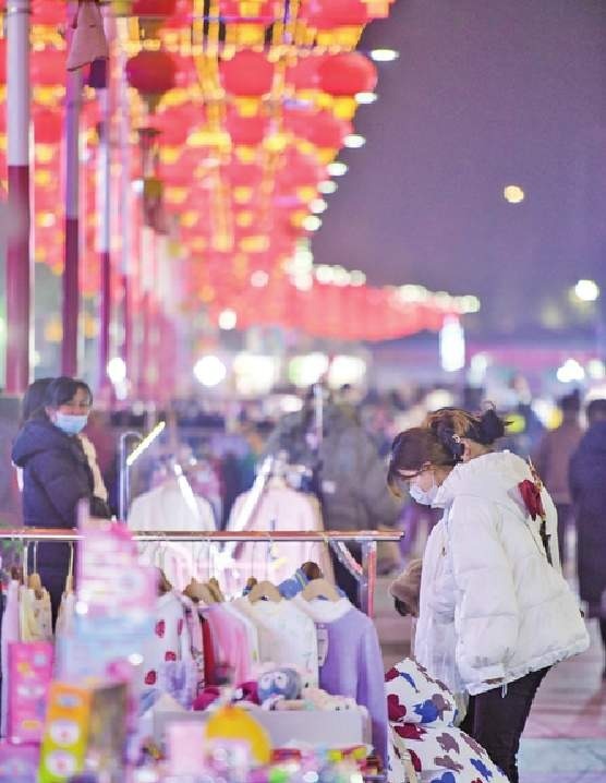 吃饭等位、翻台成了近日常态 济南商业消费正在满血复活