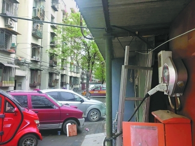 电动汽车充电得“过五关” 车主：优点都被毛病抵消了