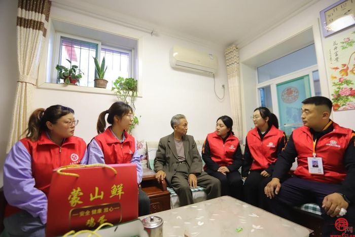 九九重阳节 供暖管家关爱老人送温暖