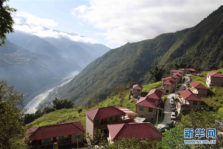 云南福贡：干布村傈僳族群众的新生活