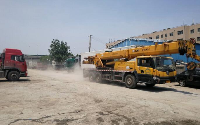 【啄木鸟在行动】槐荫区二环西路与西沙路交叉口向南500米附近扬尘明显