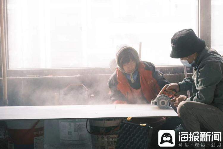 90后小伙干瓦工日薪两千元 7年从负债到买上一套房