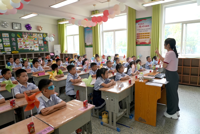 元气满满 遇见美好 济南市中小学生昨日返校开学