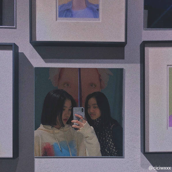 汪峰长女晒短发美照 章子怡“威胁”：再剪短打屁股