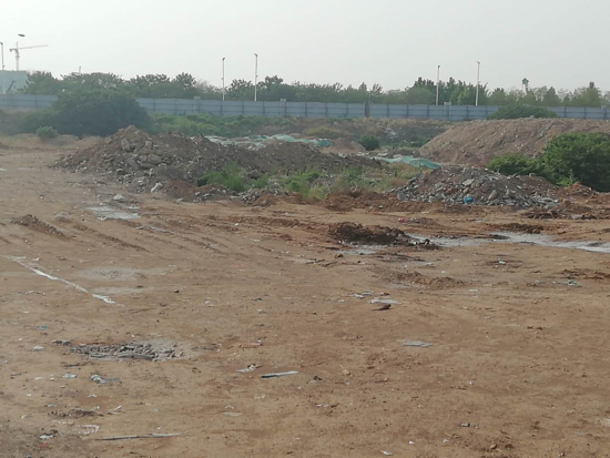 【啄木鸟在行动】章丘区  工业五路与世纪大道交叉路口路北附近有渣土未覆盖