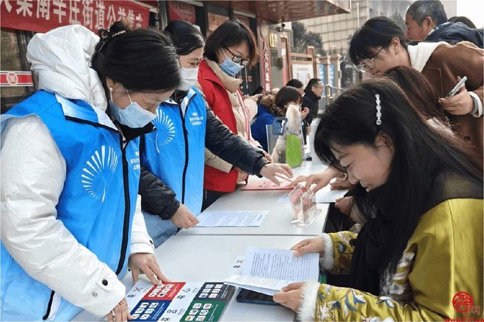 槐荫区冬季黄河大集｜济微路社区开展“黄河大集”惠民服务活动