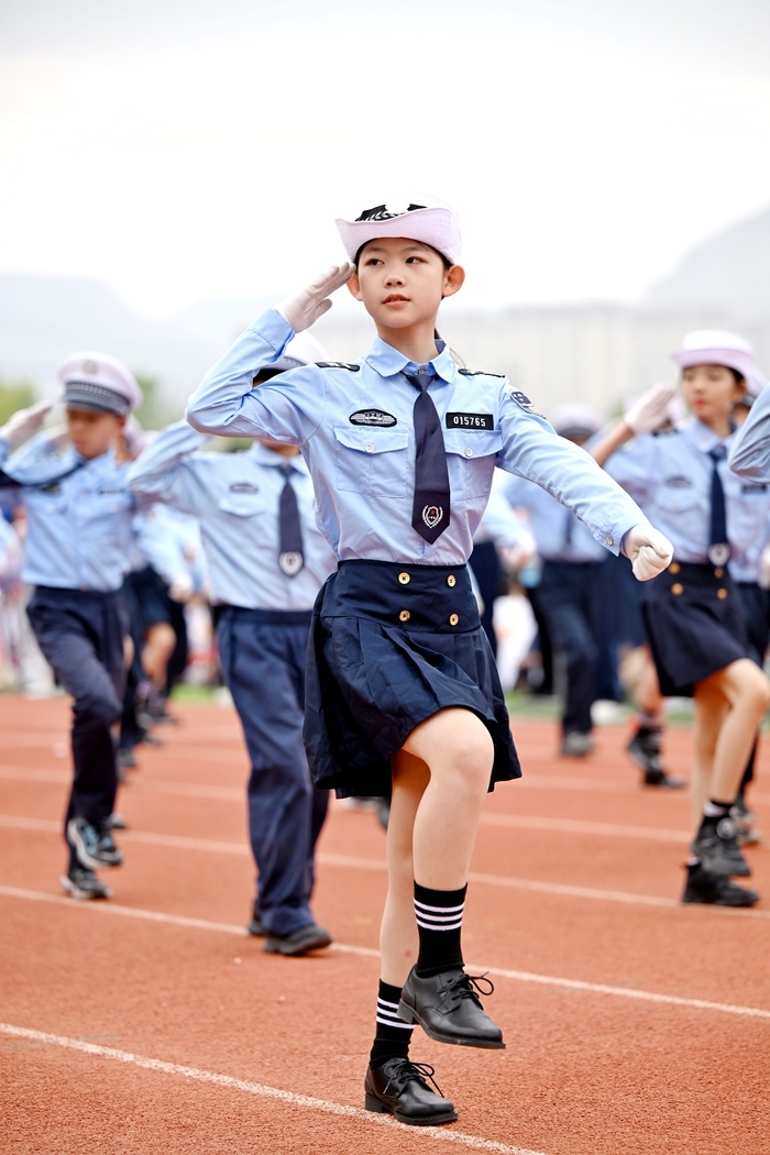 别眨眼！市中学子大片“上映”