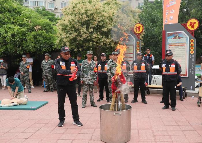 安全宣传进社区——山东省暨济南市安全宣传咨询日活动举行