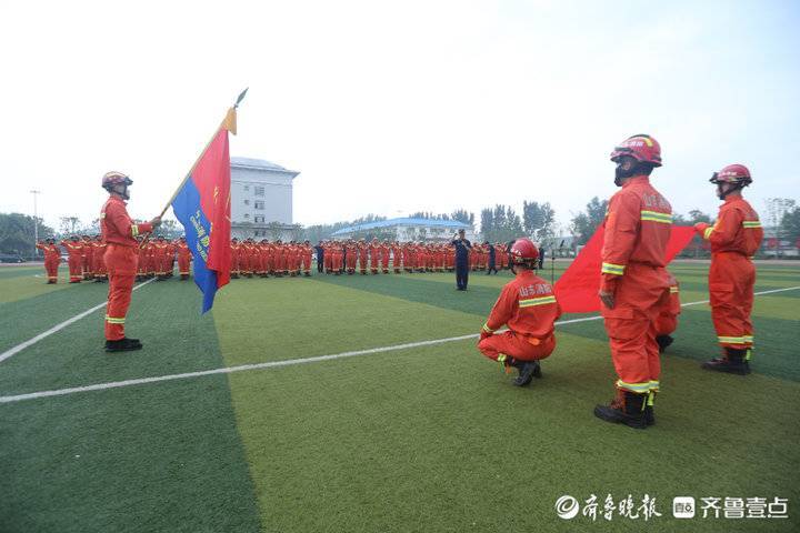 山东消防第二批增援来了！17辆最先进大功率排涝车驰援河南！