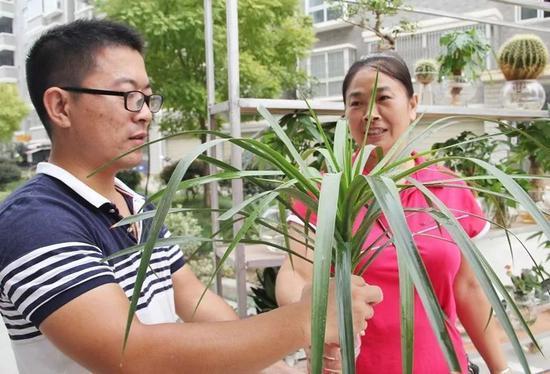 湖北一地万元月薪留不住人才 年轻人：找女友困难