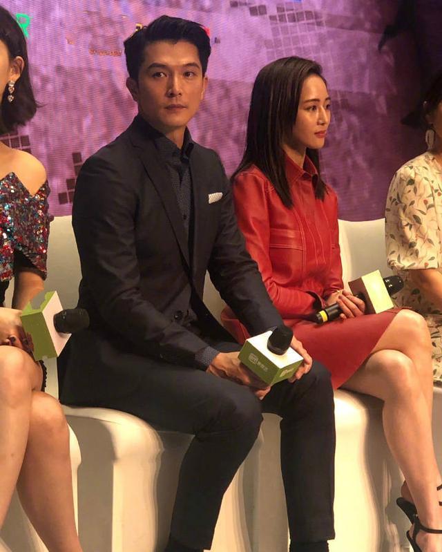 张钧甯|38岁邱泽现身名媛生日宴，身材发福和靓女嗨聊不停