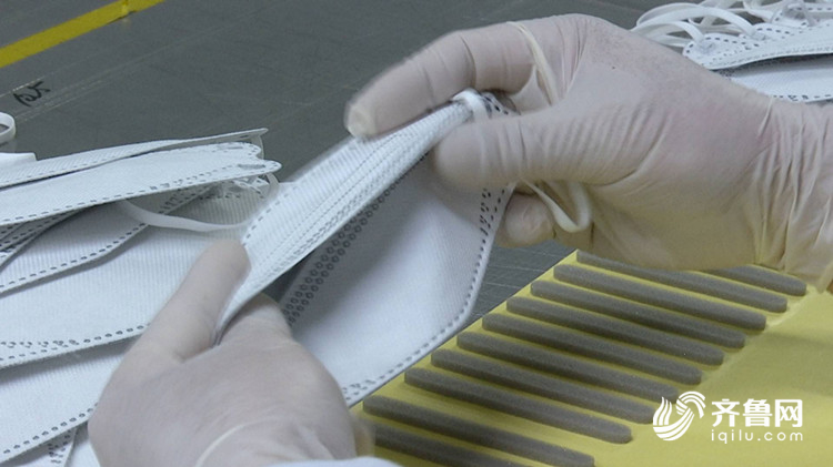 日产25000只！记者探访济南口罩企业 加班加点保障生产