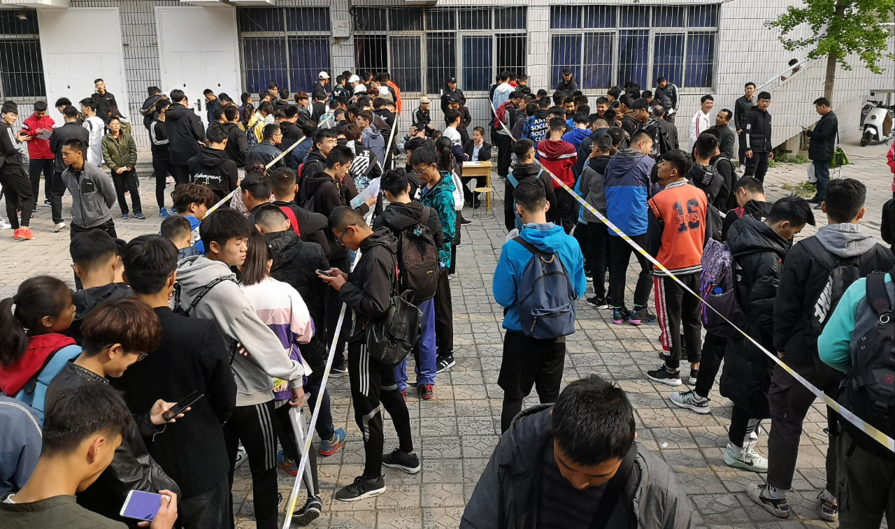 山东体育专业测试8日开始,考生排队报名