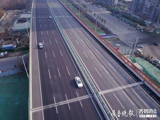 济青高速年底将全线通车，航拍济南西段建设情况