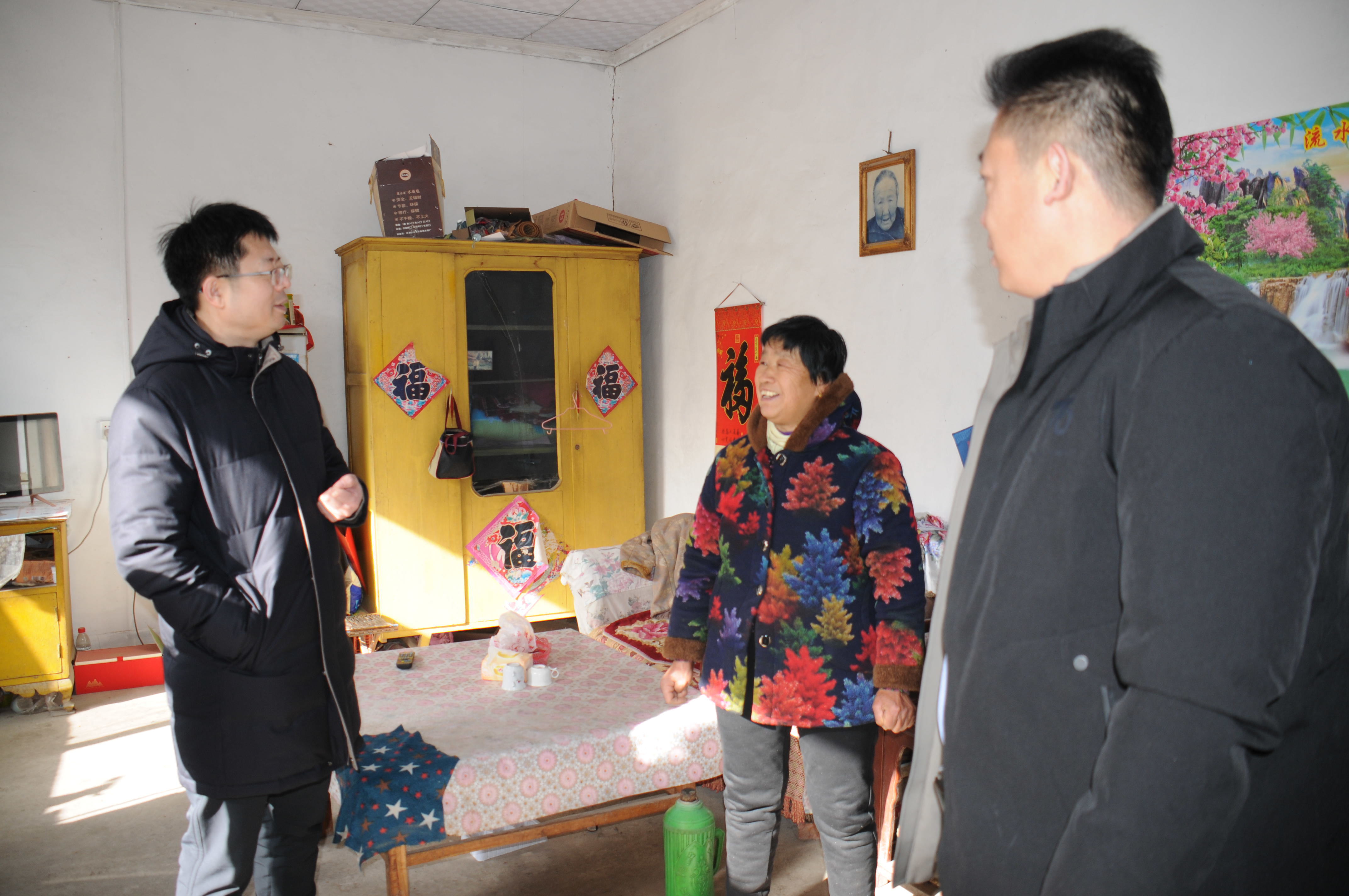 济南市技师学院到高而十八盘村开展走访慰问活动