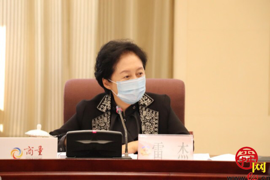 市政协围绕 “唱响‘扁鹊故里’，传承创新发展中医药”开展集中商量