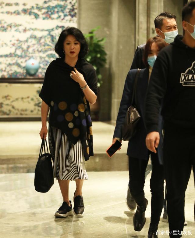 张翰官方后援会辟谣|蹭热度?张翰官方后援会辟谣与郑爽同台 网友吐槽节目组炒热度