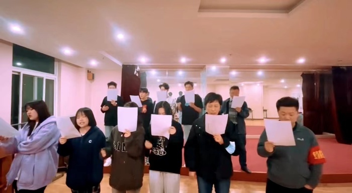 济南市技师学院师生以歌抗“疫”，向阳而歌