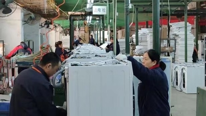 小鸭家电再启多货柜连发模式，海外出口再上新台阶