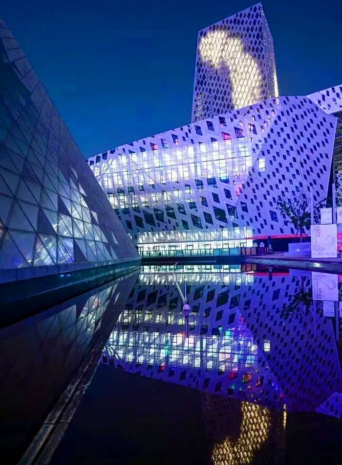 先睹为快，翻阅“济南版”晚间故事！