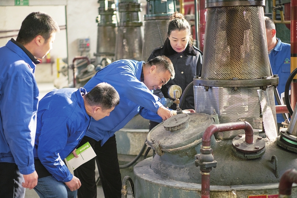 济南市举办“安全生产月”宣传咨询日活动