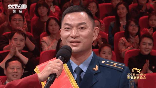 兔年春晚:致敬最可爱的人