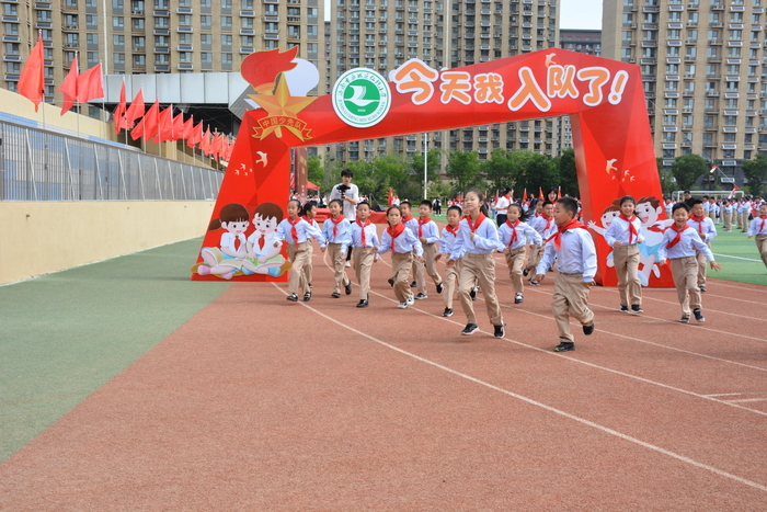 山东省暨济南市分批入队示范仪式举行