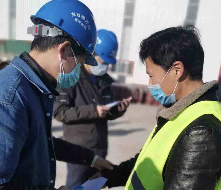 京台高速齐河北枢纽立交即将封闭施工36小时 194名工人返岗复工