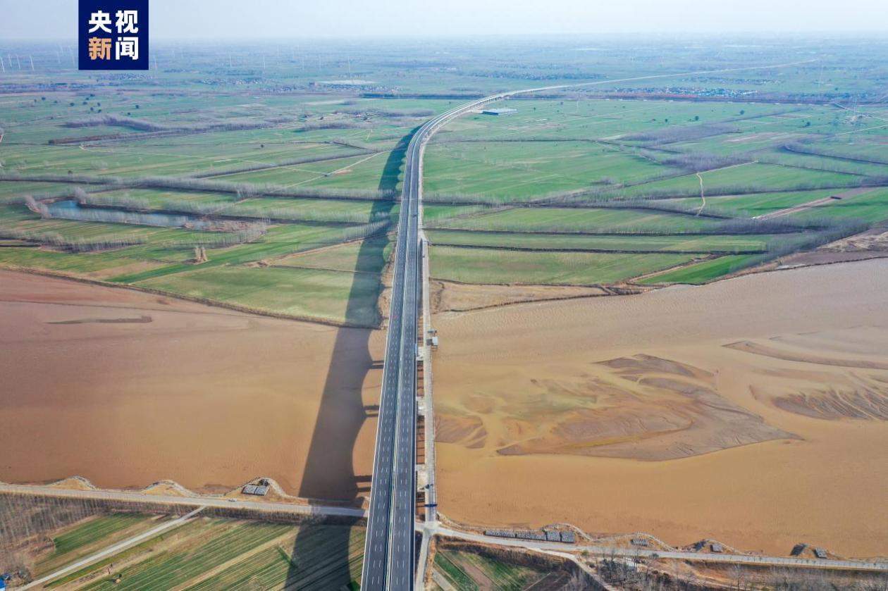 河南新建3条高速公路集中通车