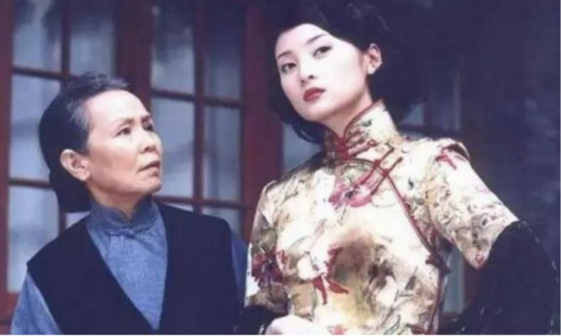 刘嘉玲双马尾造型遭吐槽|【吃瓜】刘嘉玲双马尾造型遭吐槽：不像舞女,像上海滩老大！