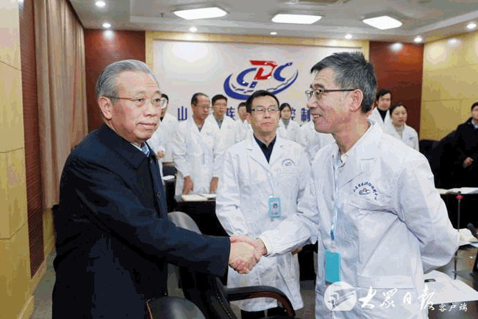 刘家义走访慰问节日期间坚守一线职工