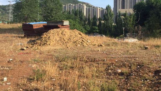 【啄木鸟在行动】华盛路高新区第二实验小学东邻存在扬尘隐患