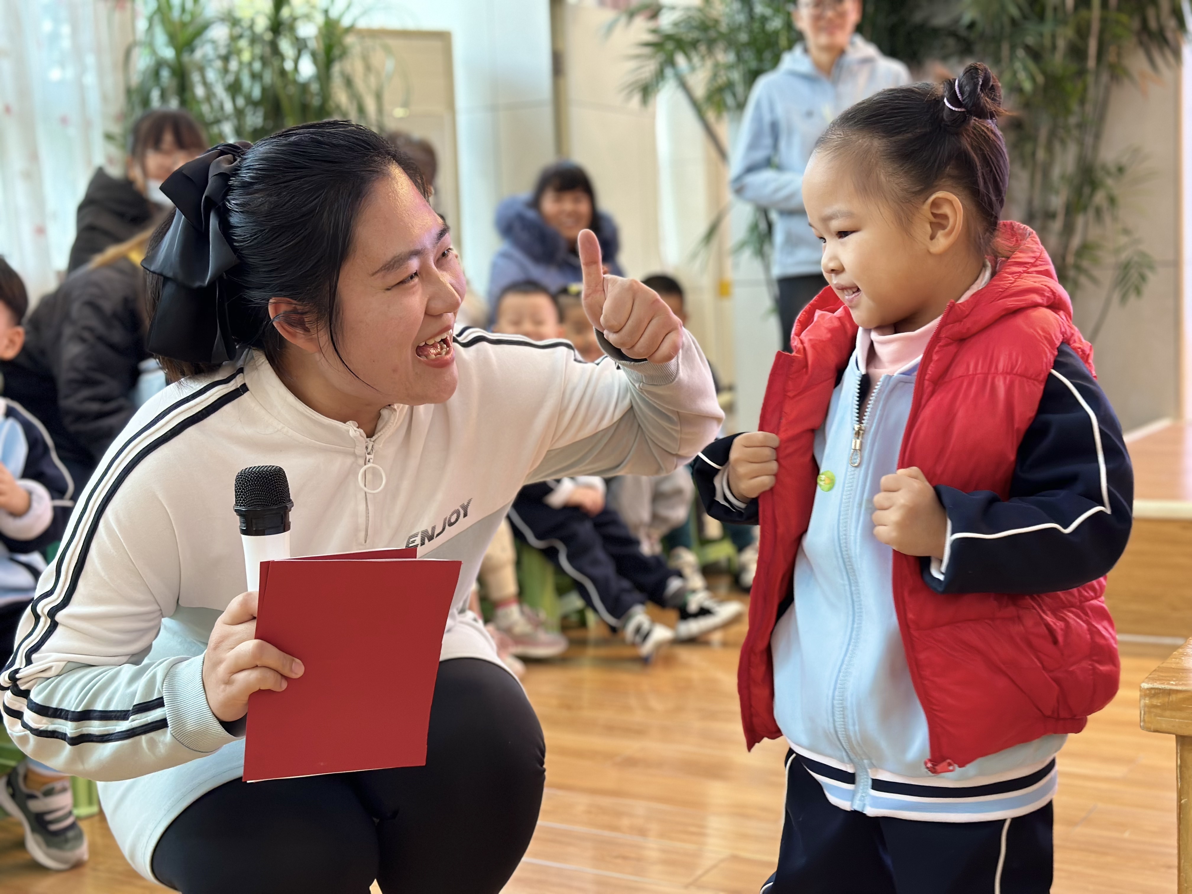 人小本领大，自理我当家！槐荫区礼乐佳苑幼儿园开展自我服务展示活动