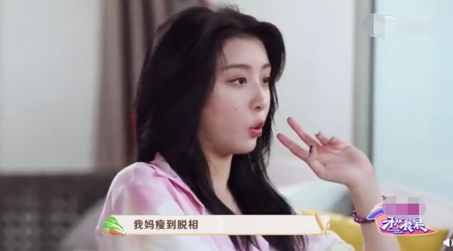 赵小棠节目期间遭网络暴力，妈妈太担忧瘦到脱相