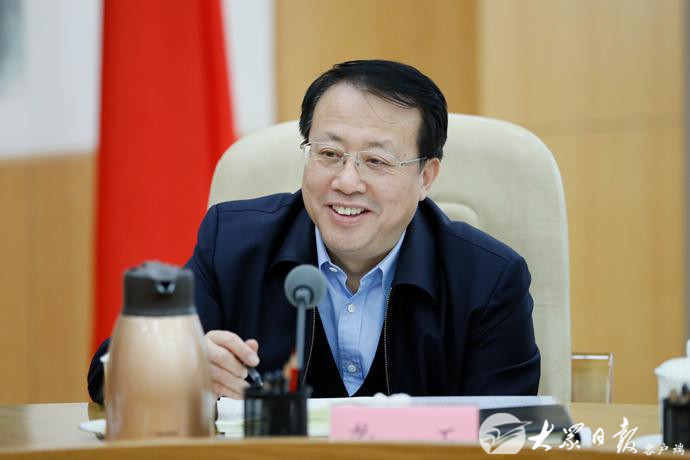 中共山东省委召开党外人士座谈会