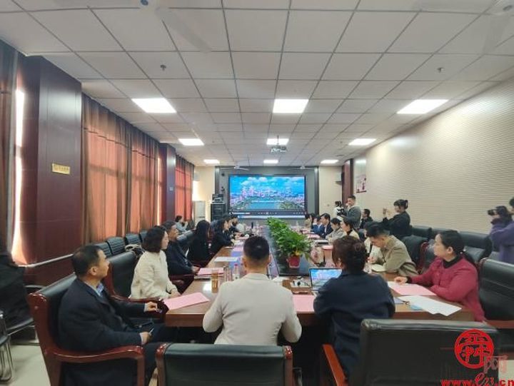 共建“平安济南”工作座谈会暨“泉城·青益”守护青少年健康成长研讨会胜利召开