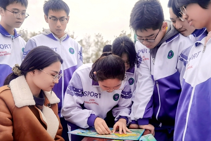 让学生“遇见”未来，济南中学举办“人生模拟场”生涯体验日活动