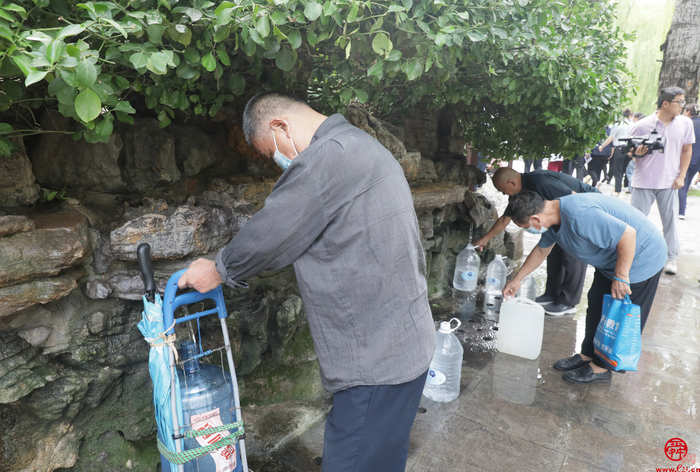 家家泉水看今朝 济南政协启动“深化泉水直饮工程 圆泉城人喝泉水梦”专题“商量”