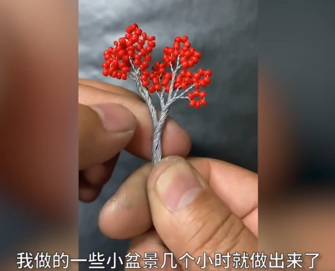 男子用铁丝DIY盆景，网友：厉害了！果然是行行出状元