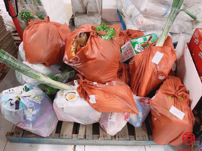 为爱值守  济南大润发开足马力保障供应   集中配送效率高