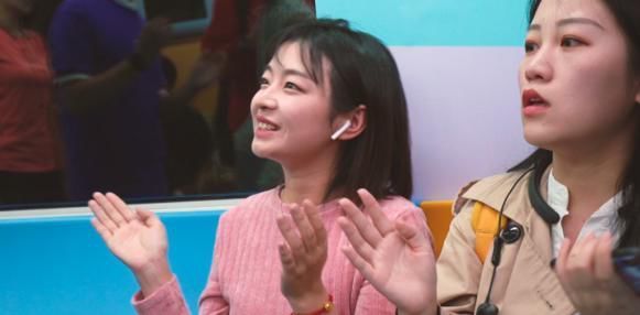 燃！北京地铁2号线，他们用一场青春的快闪表白