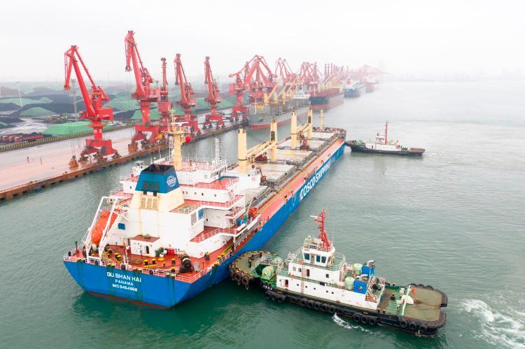 山东港口日照港几内亚博法项目首船铝土矿正式接卸！