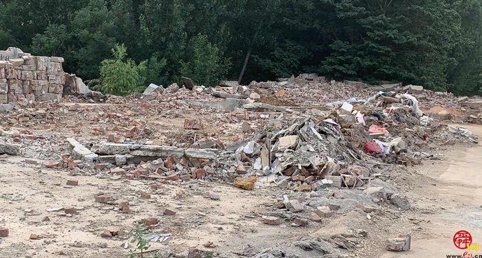 【啄木鸟在行动】章丘区大桥路附近渣土和建筑垃圾裸露