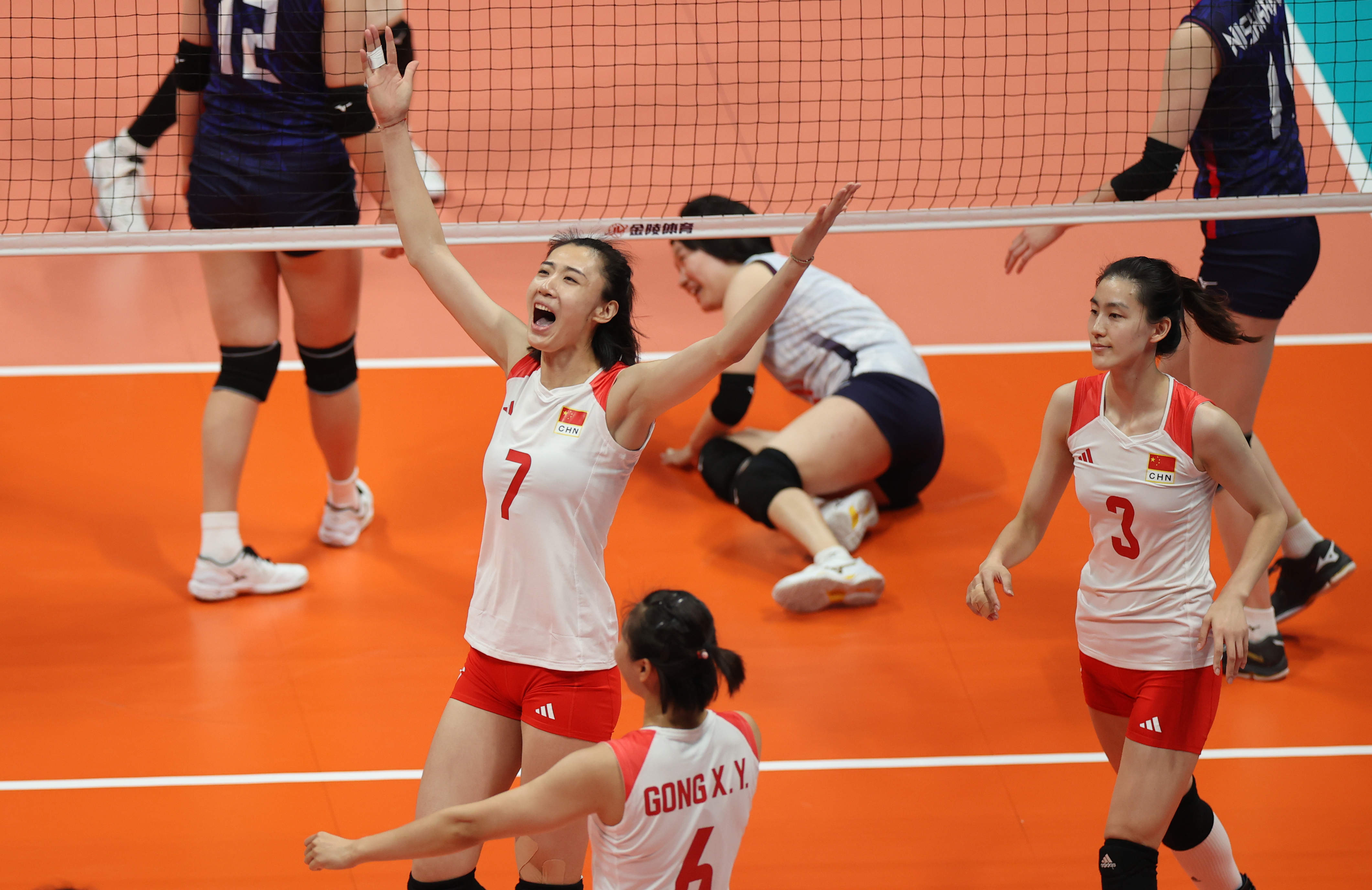 济南第9金！济南姑娘王梦洁随中国女排击败日本队夺得亚运会冠军