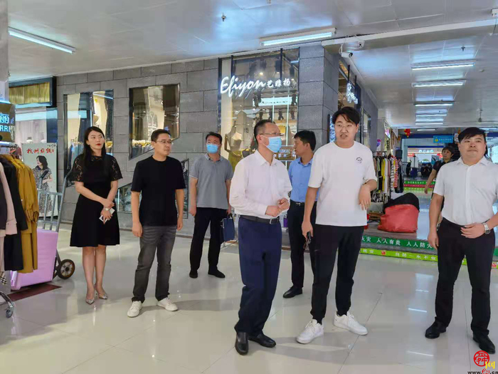 市商务局赴泺口服装城参观调研